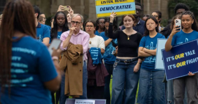 Estudiantes, profesores y exalumnos protestan en Yale por libertad de expresión y autonomía universitaria