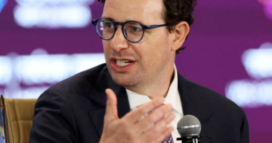 El CEO de Anthropic pide frenar la carrera de la IA y recibe el respaldo de Sam Altman y Elon Musk
