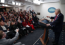 Trump anuncia veto a CNN, MS NOW y Politico de la Casa Blanca y desata polémica por la libertad de prensa