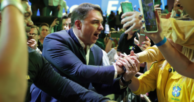 Flávio Bolsonaro aventaja a Lula y disputarán la presidencia de Brasil en segunda vuelta