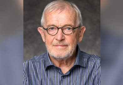 Francis Halzen gana el Premio Nobel de Física 2026 por revolucionar la observación del universo