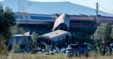 Tragedia ferroviaria en España: al menos 30 muertos tras choque de dos trenes de alta velocidad